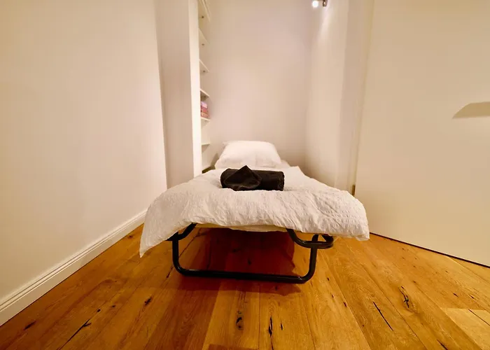 Apartmán Maisonette Loft Near Cathedral