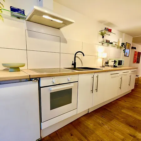 Maisonette Loft Near Cathedral Apartment