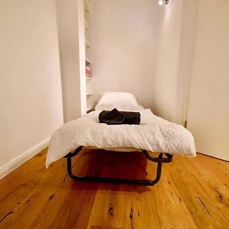 Apartment Maisonette Loft Near Cathedral