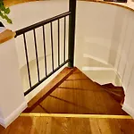 Apartamento Maisonette Loft Near Cathedral